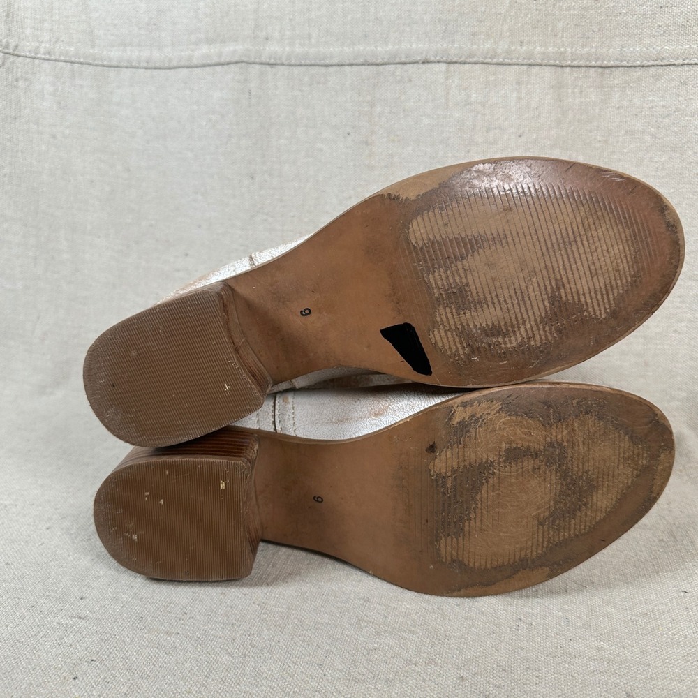 Diba True Walnut Grove White Distressed Crackle Leather Western Ankle Boots 9 - Picture 7 of 9
